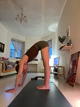 LeyaJohnson online show from 04/02/26, 03:41