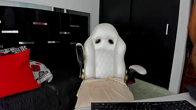 Dollperverthot online show from 11/05/25, 11:57