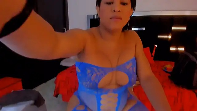 Snapshot of Dollperverthot chatting on 07/18/26, 12:14 Dollperverthot online show from 07/18/26, 12:14
