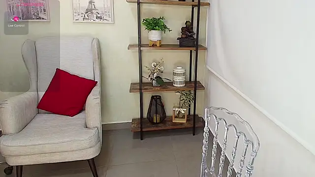 Sassy--Girl online show from 01/14/26, 09:40