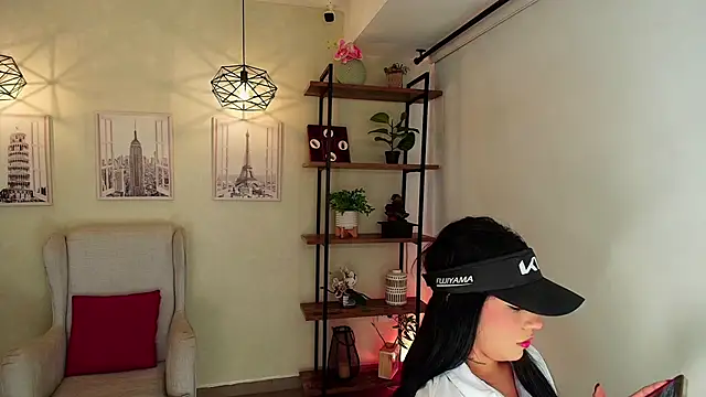 Sassy--Girl online show from 02/11/26, 06:08