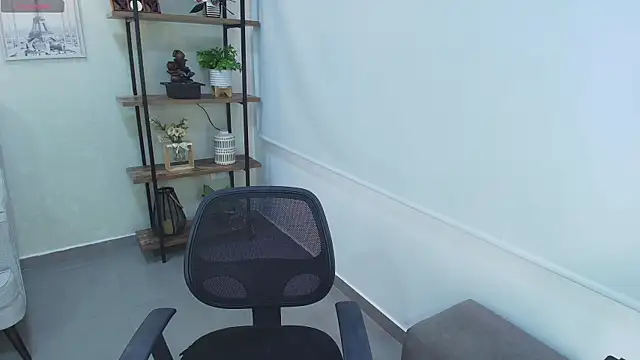 Sassy--Girl online show from 04/14/26, 06:13