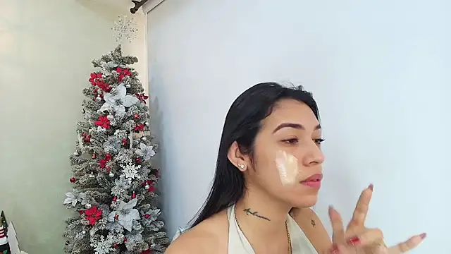 Sassy--Girl online show from 12/21/25, 12:40