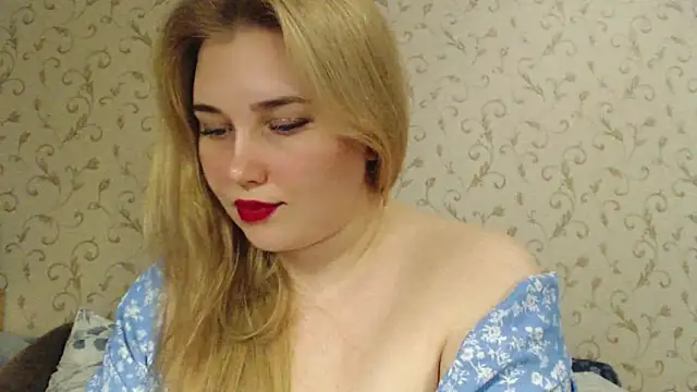 Snapshot of mmmPinUpGirl chatting on 03/02/25, 10:56 mmmPinUpGirl online show from 03/02/25, 10:56
