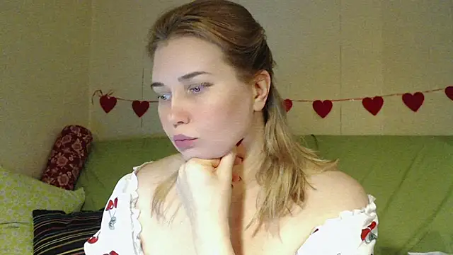 mmmPinUpGirl online show from 03/11/26, 04:01