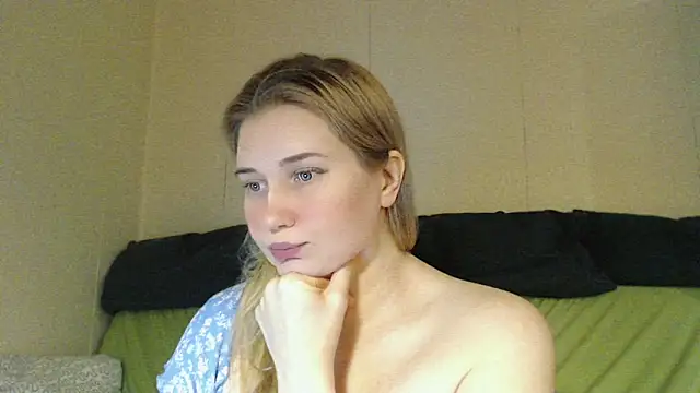 mmmPinUpGirl online show from 02/01/26, 09:02