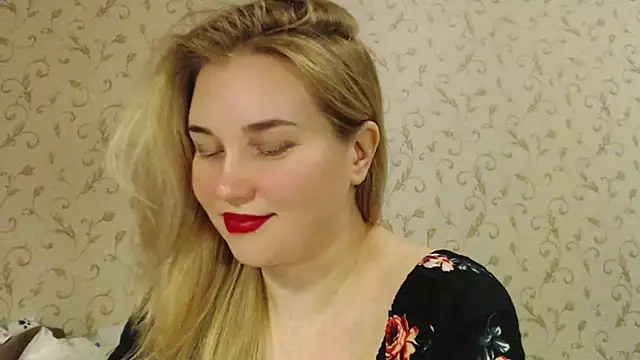 Snapshot of mmmPinUpGirl chatting on 09/08/25, 07:57 mmmPinUpGirl online show from 09/08/25, 07:57