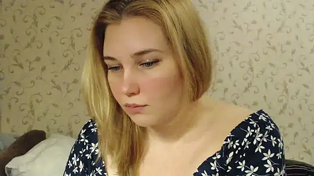 Snapshot of mmmPinUpGirl chatting on 03/13/25, 07:50 mmmPinUpGirl online show from 03/13/25, 07:50