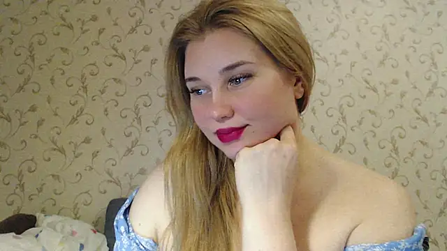 Snapshot of mmmPinUpGirl chatting on 02/24/25, 08:25 mmmPinUpGirl online show from 02/24/25, 08:25