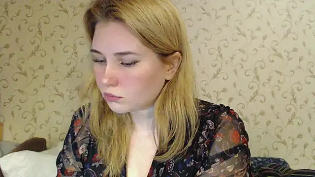 Snapshot of mmmPinUpGirl chatting on 03/12/25, 08:20 mmmPinUpGirl online show from 03/12/25, 08:20