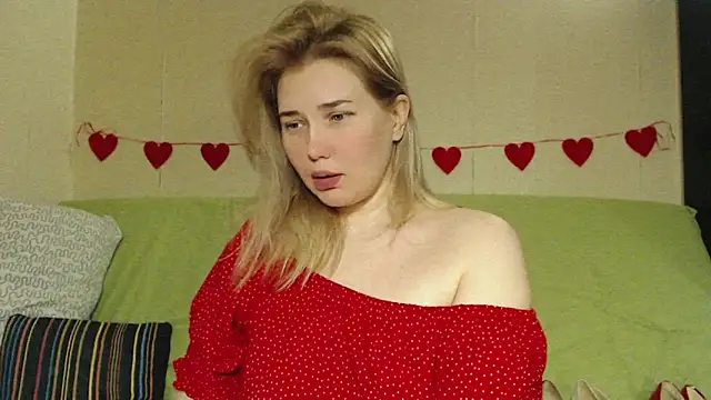 Snapshot of mmmPinUpGirl chatting on 04/28/26, 11:09 mmmPinUpGirl online show from 04/28/26, 11:09