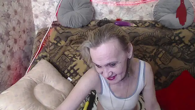 Snapshot of MissBekker chatting on 03/18/25, 08:16 MissBekker online show from 03/18/25, 08:16