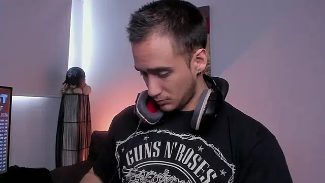 AlexRivera6 online show from 02/03/25, 08:35