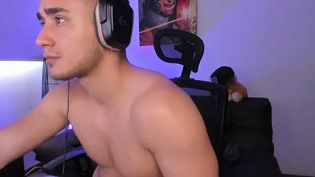 AlexRivera6 online show from 12/25/24, 06:09