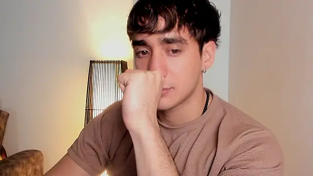 AlexRivera6 online show from 12/04/25, 11:48