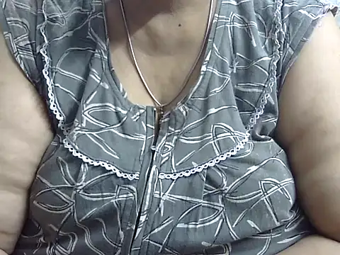 Snapshot of Kavya_XX chatting on 05/05/26, 07:39 Kavya XX online show from 05/05/26, 07:39