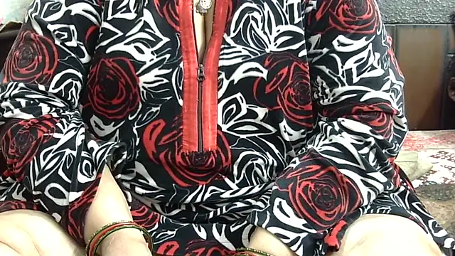 Kavya XX online show from 12/18/25, 03:38