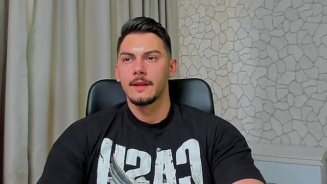 Snapshot of ClintMasters chatting on 03/11/25, 01:01 ClintMasters online show from 03/11/25, 01:01