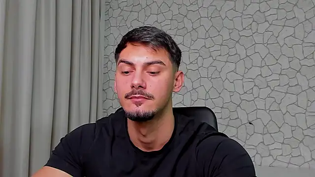 Snapshot of ClintMasters chatting on 12/16/25, 07:01 ClintMasters online show from 12/16/25, 07:01