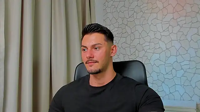 Snapshot of ClintMasters chatting on 03/20/25, 12:32 ClintMasters online show from 03/20/25, 12:32