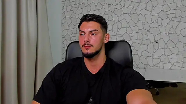 Snapshot of ClintMasters chatting on 11/17/25, 05:55 ClintMasters online show from 11/17/25, 05:55