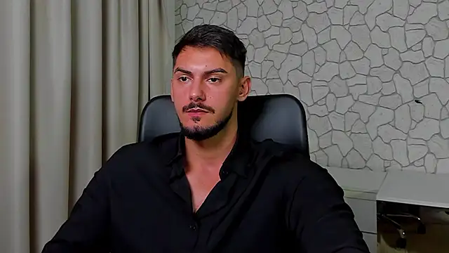 Snapshot of ClintMasters chatting on 10/05/25, 04:14 ClintMasters online show from 10/05/25, 04:14