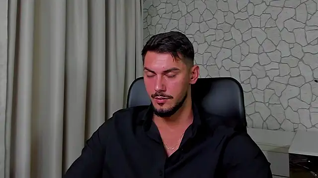 Snapshot of ClintMasters chatting on 10/18/25, 04:36 ClintMasters online show from 10/18/25, 04:36