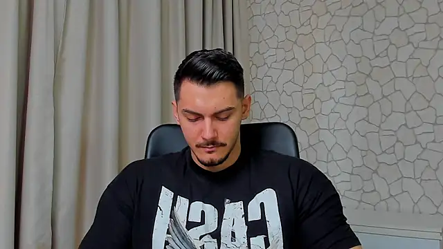 Snapshot of ClintMasters chatting on 03/11/25, 06:52 ClintMasters online show from 03/11/25, 06:52