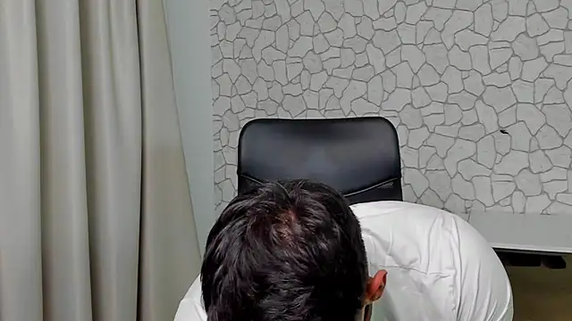 Snapshot of ClintMasters chatting on 11/16/25, 05:12 ClintMasters online show from 11/16/25, 05:12