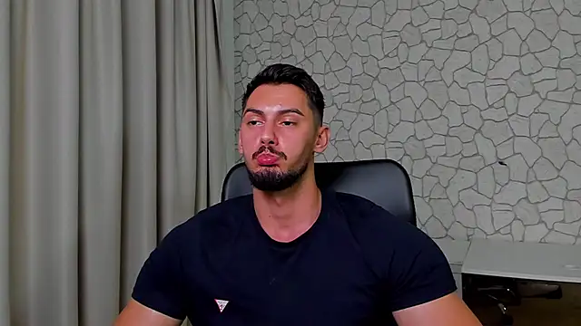 Snapshot of ClintMasters chatting on 10/06/25, 04:24 ClintMasters online show from 10/06/25, 04:24