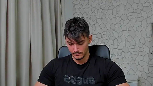 Snapshot of ClintMasters chatting on 03/18/25, 05:45 ClintMasters online show from 03/18/25, 05:45