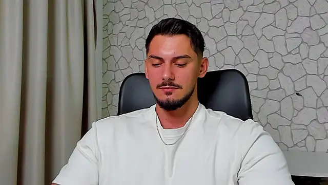 Snapshot of ClintMasters chatting on 09/13/25, 04:45 ClintMasters online show from 09/13/25, 04:45