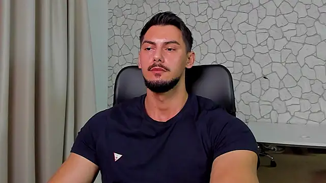 Snapshot of ClintMasters chatting on 11/23/25, 06:56 ClintMasters online show from 11/23/25, 06:56