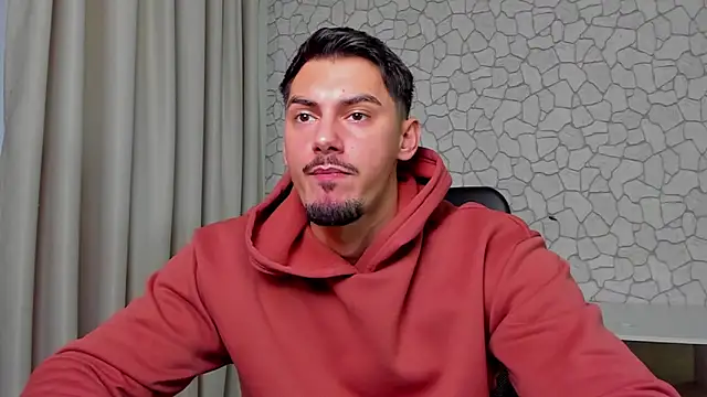 Snapshot of ClintMasters chatting on 12/18/25, 07:02 ClintMasters online show from 12/18/25, 07:02