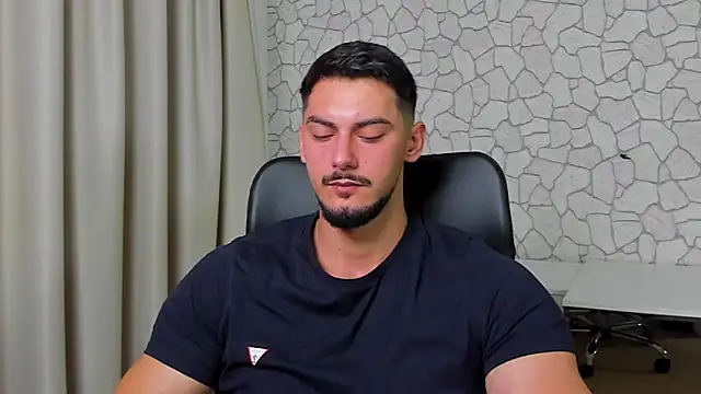 Snapshot of ClintMasters chatting on 11/02/25, 05:45 ClintMasters online show from 11/02/25, 05:45