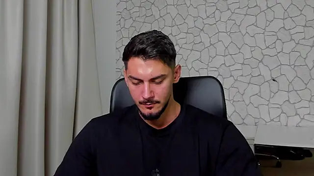 Snapshot of ClintMasters chatting on 11/09/25, 05:55 ClintMasters online show from 11/09/25, 05:55