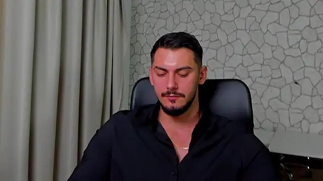 Snapshot of ClintMasters chatting on 10/07/25, 04:35 ClintMasters online show from 10/07/25, 04:35