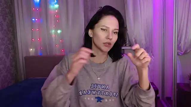 Snapshot of Zlata888 chatting on 12/29/24, 03:33 Zlata888 online show from 12/29/24, 03:33