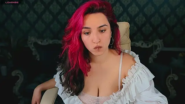 Daphne Moss online show from 05/12/26, 01:17