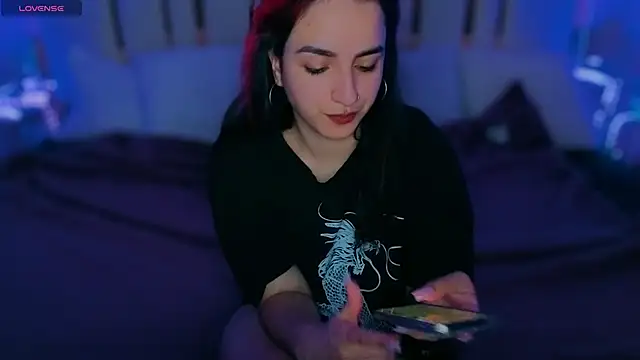 Daphne Moss online show from 05/07/26, 01:14