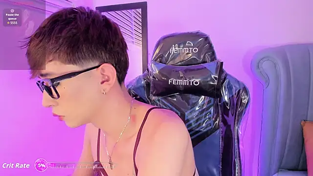 Chris boy  online show from 03/14/26, 07:47