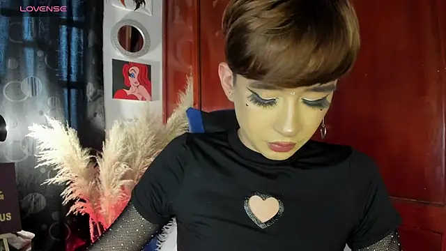 Snapshot of Chris_boy_ chatting on 10/15/25, 10:07 Chris boy online show from 10/15/25, 10:07
