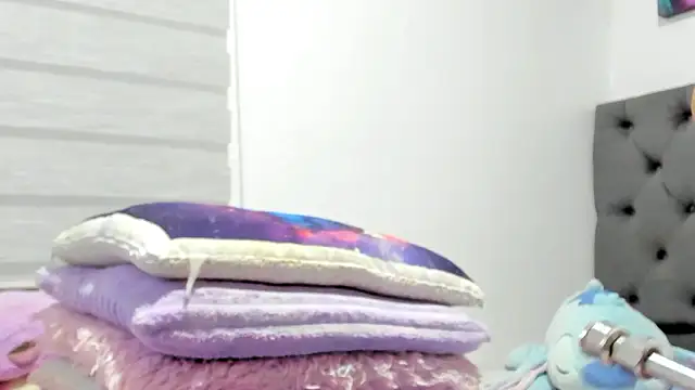 Elizabeth 18  online show from 03/21/26, 03:19