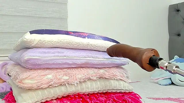 Elizabeth 18  online show from 04/11/26, 03:14