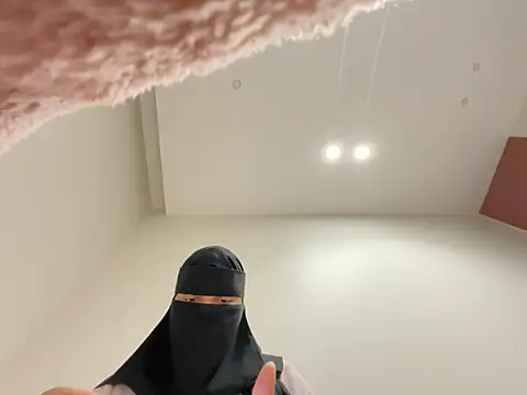 Submissive Arab online show from 04/23/26, 06:20
