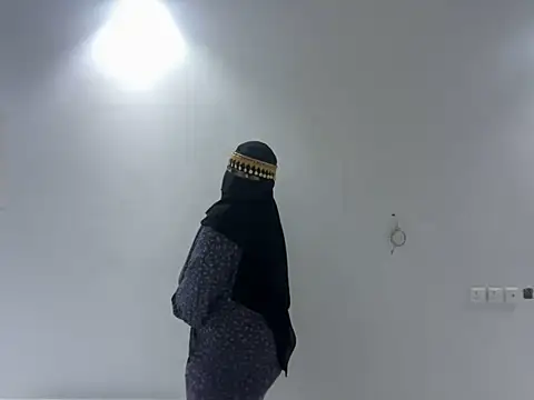 Snapshot of Submissive_Arab chatting on 02/09/25, 08:13 Submissive Arab online show from 02/09/25, 08:13