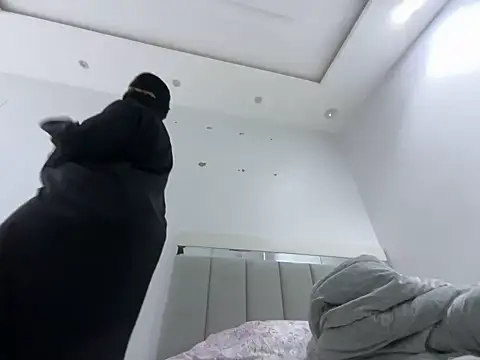 Snapshot of Submissive_Arab chatting on 01/11/25, 05:07 Submissive Arab online show from 01/11/25, 05:07