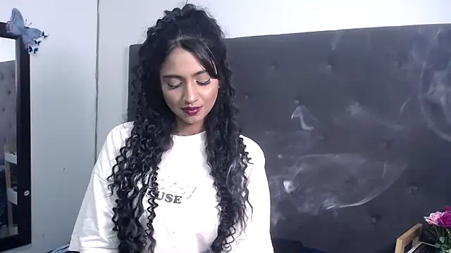 Delilah Blazee online show from 04/27/26, 04:27