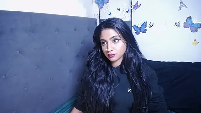 Delilah Blazee online show from 12/17/25, 07:52