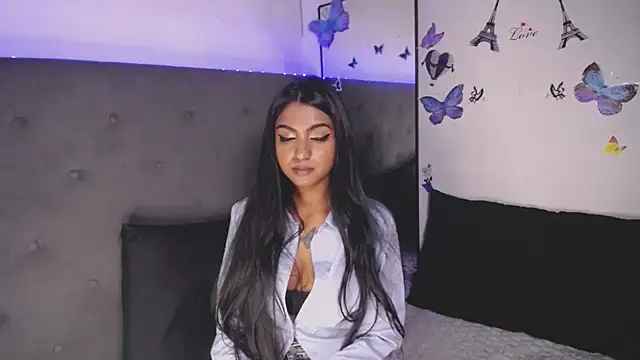 Delilah Blazee online show from 10/31/25, 05:15